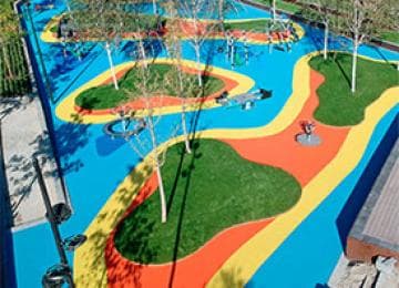Резиновое покрытие на детской площадке