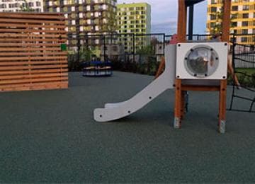 Детская площадка с резиновым покрытием